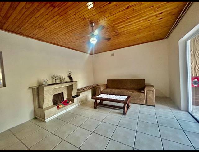 3 BEDROOM HOUSE FOR SALE IN VANDERBIJLPARK SW 1
